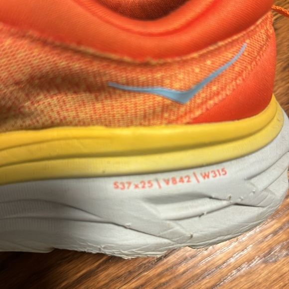Hoka running shoes Bondi 8 sneakers in size 8.5 - Picture 8 of 9
